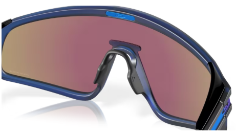 Sonnenbrille Oakley 0OO9404 - Latch panel - 940406 - Marineblau matt transparent - Größe(n) 35 (L)